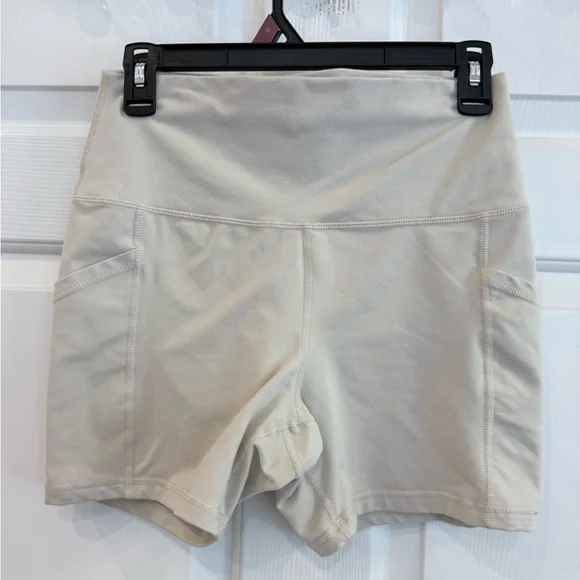 American Eagle Outfitters Cream High-Rise Bike Shorts - Picture 2 of 3